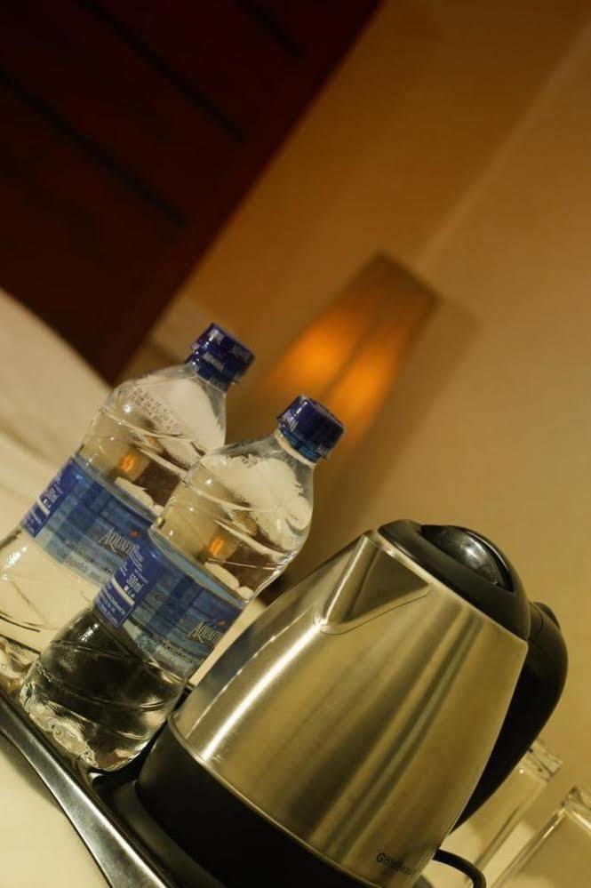 Victory Hotel كاندي المظهر الخارجي الصورة