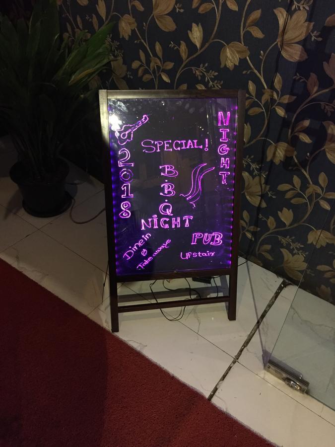 Victory Hotel كاندي المظهر الخارجي الصورة
